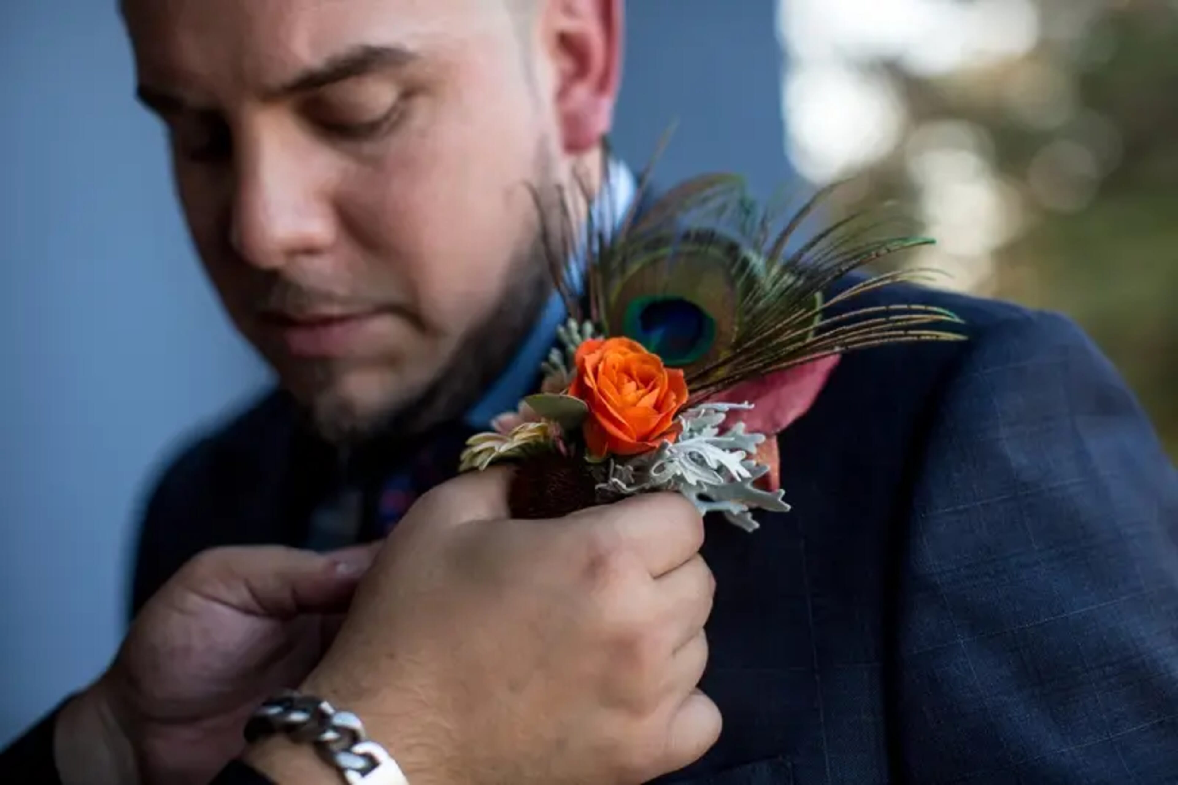 Amy & Santiago wedding flowers by Frangipani Florist, photo 11 of 13