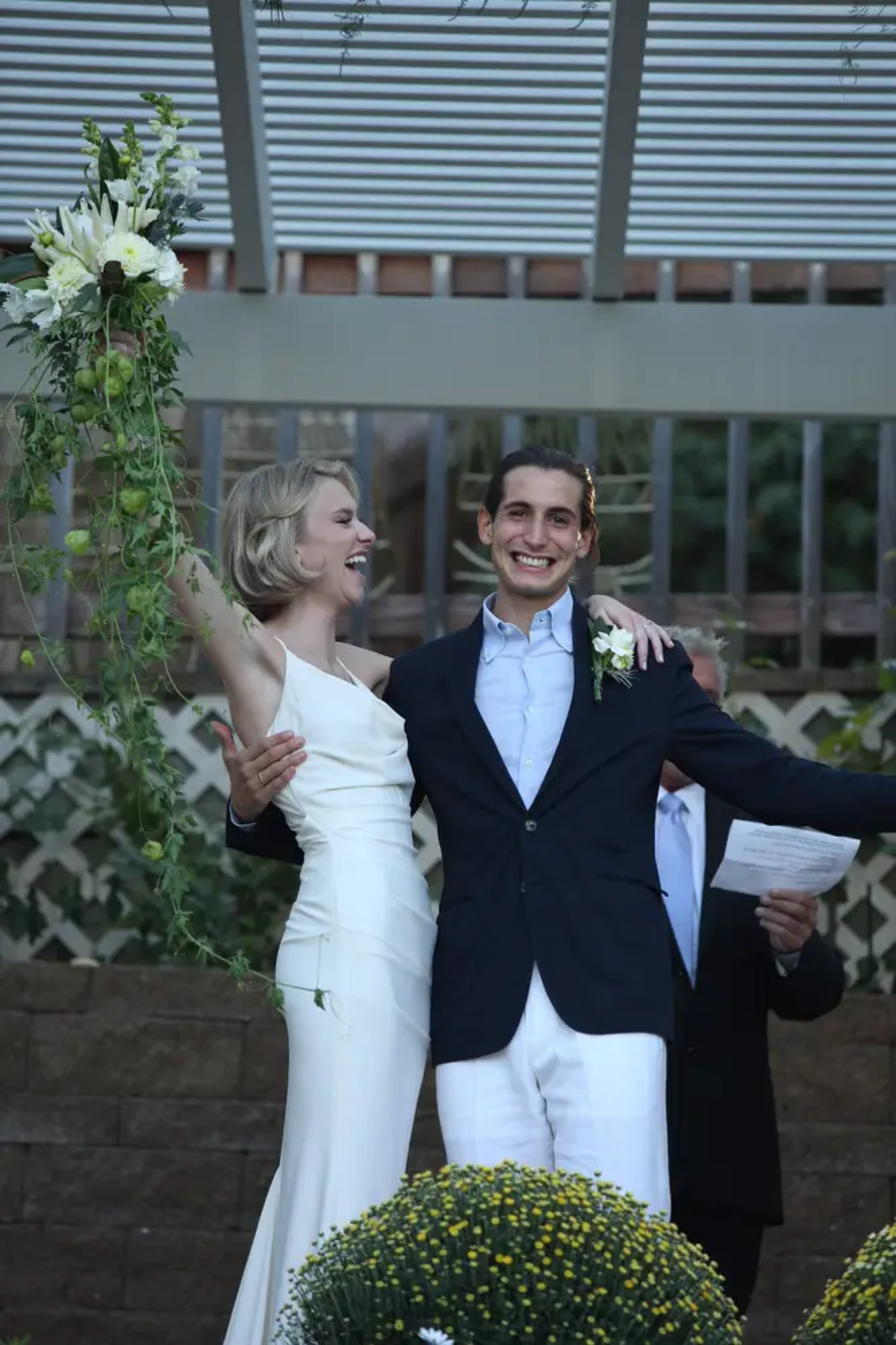 Corrado & Isabella wedding flowers by Frangipani Florist