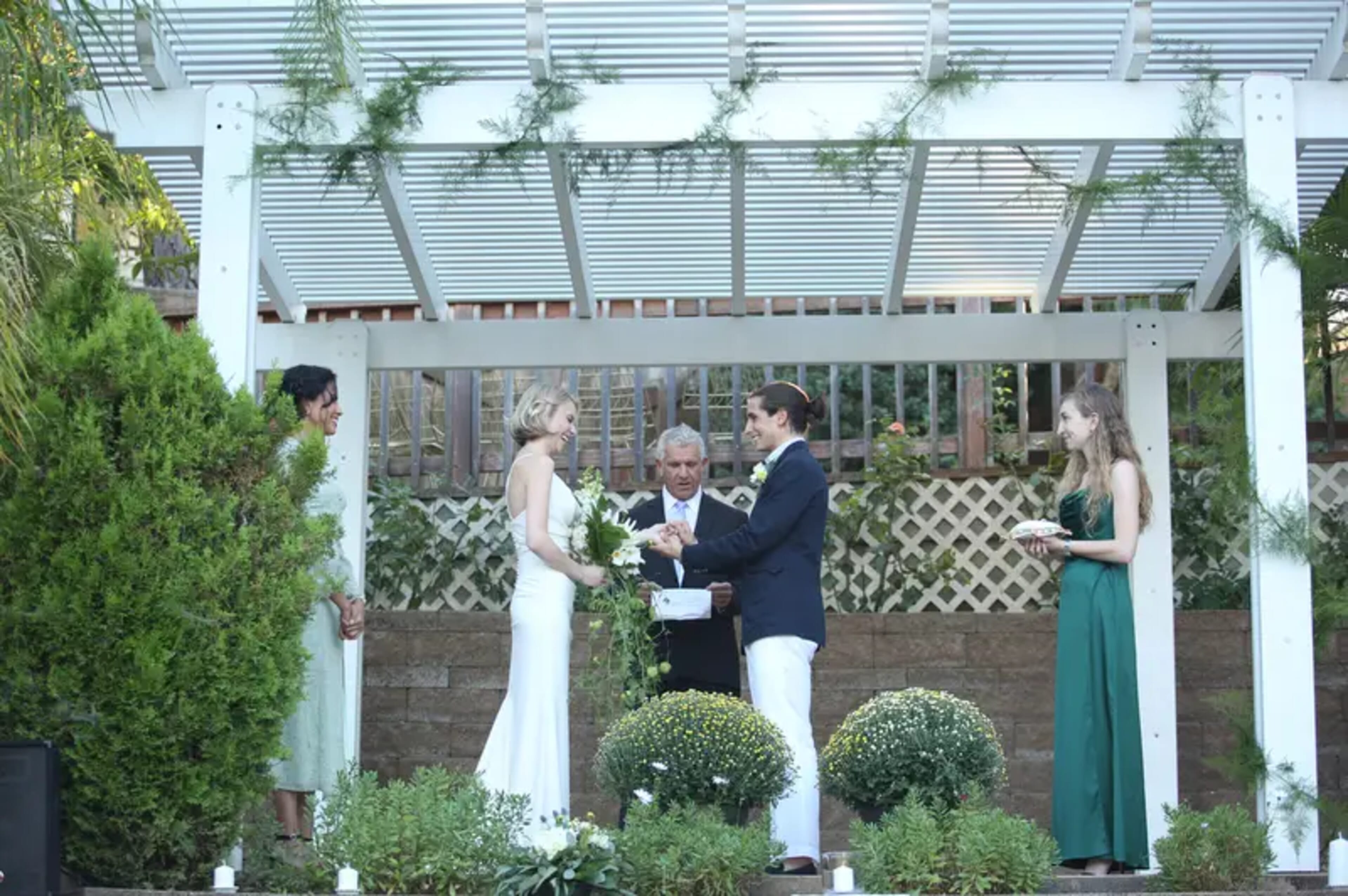 Corrado & Isabella wedding flowers by Frangipani Florist, photo 7 of 13