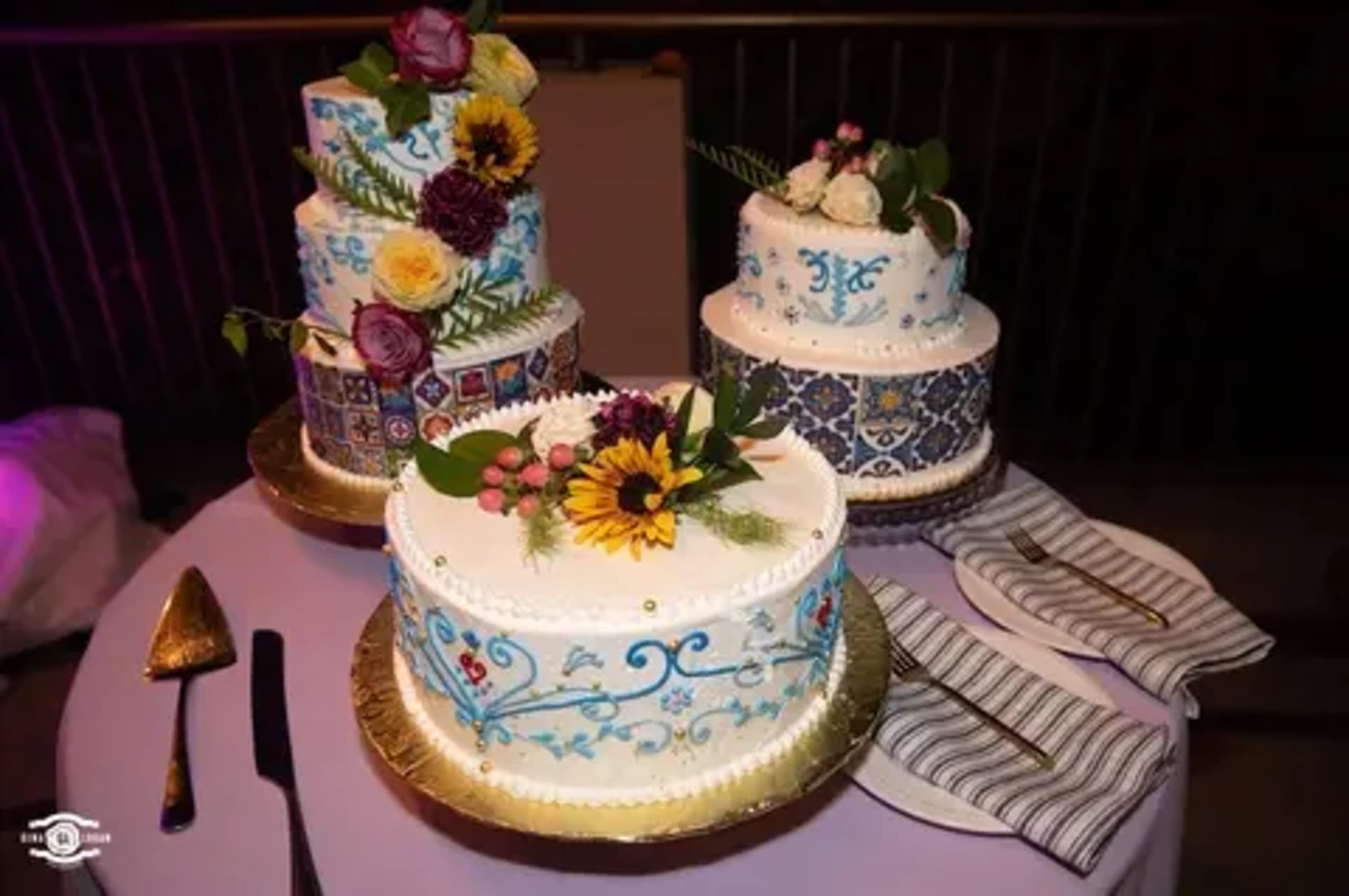 Eric & Kelsey wedding flowers by Frangipani Florist, photo 17 of 19