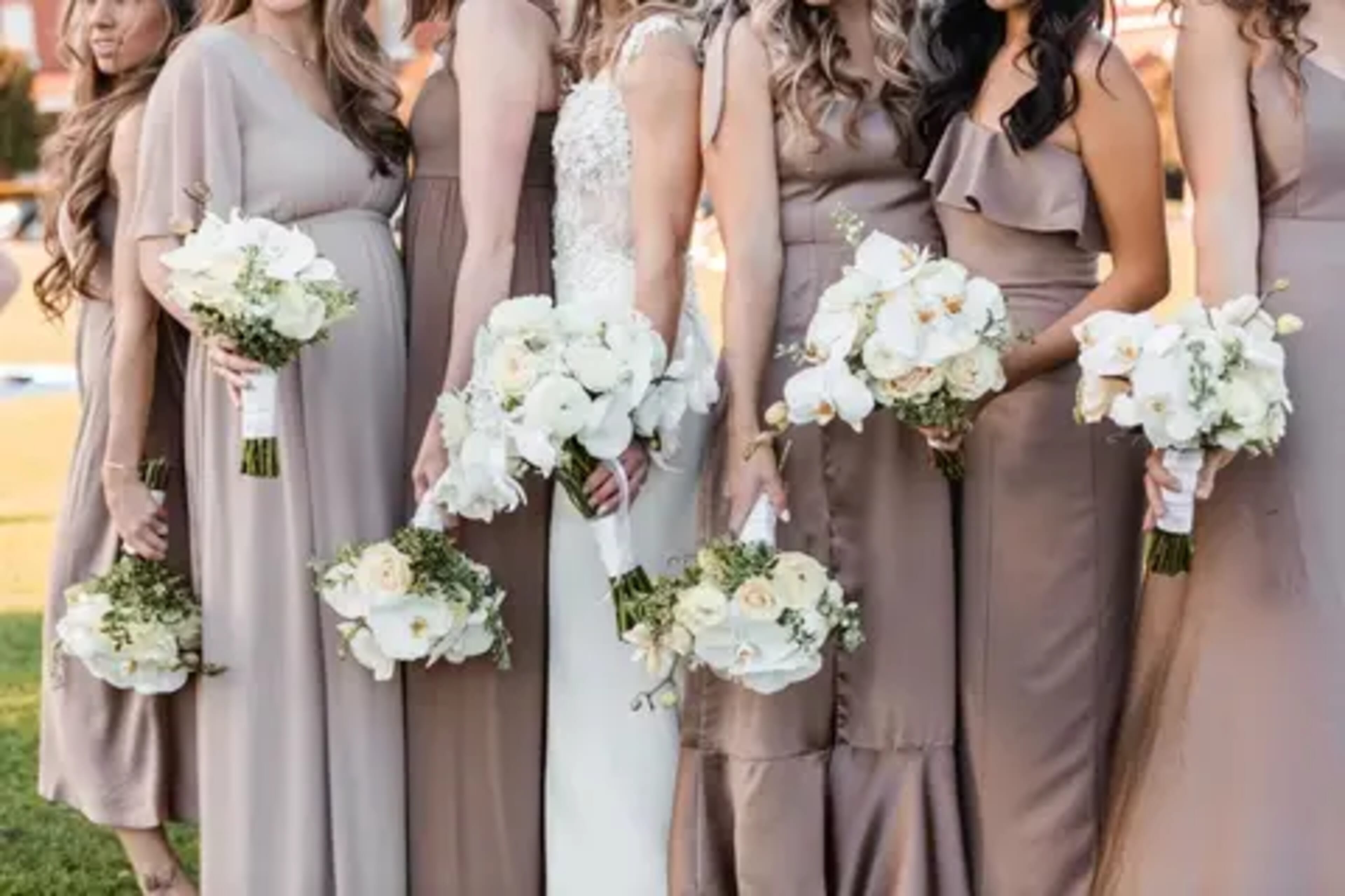 Hannah & Peter wedding flowers by Frangipani Florist, photo 6 of 27
