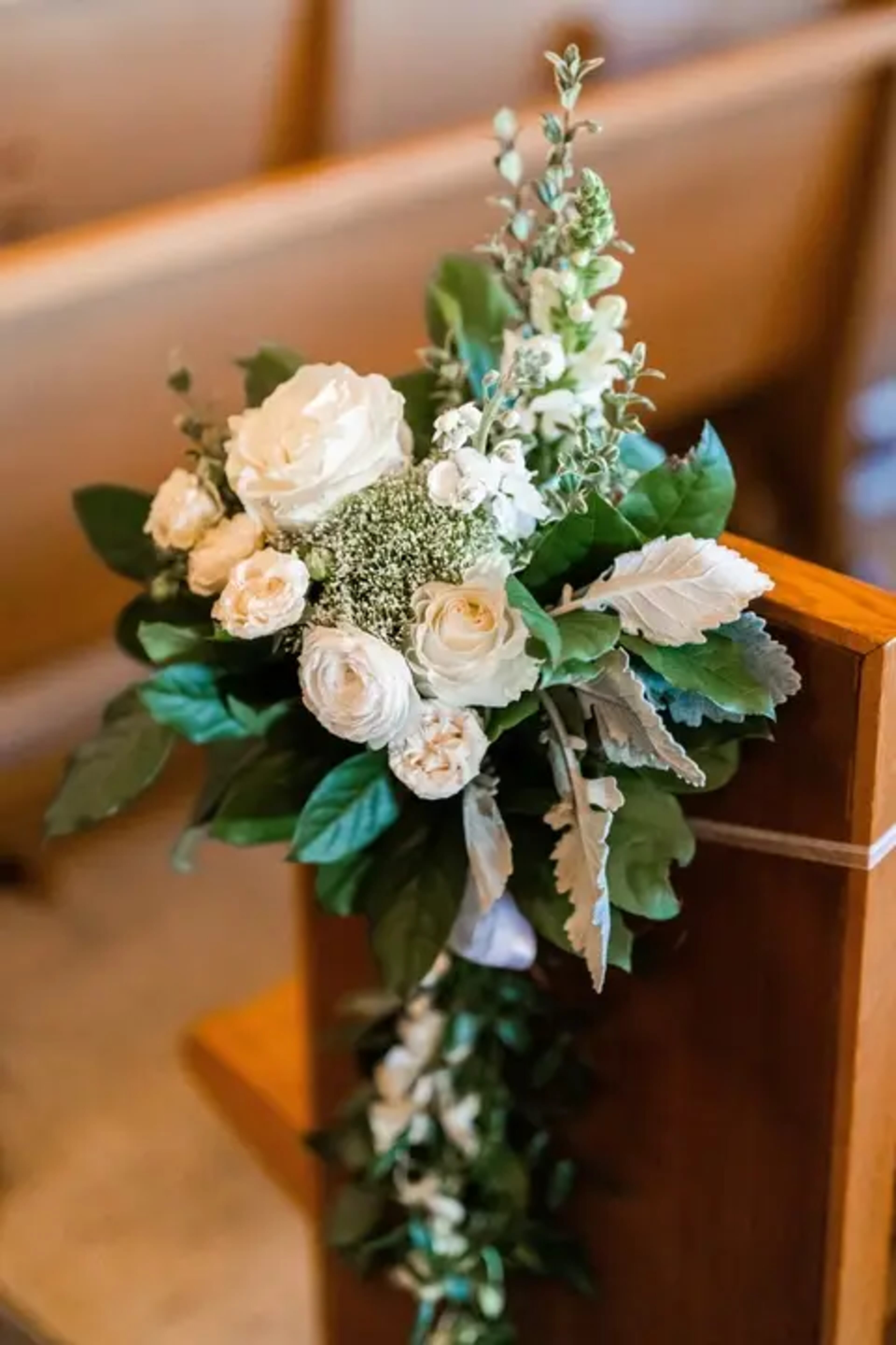 Hannah & Peter wedding flowers by Frangipani Florist, photo 9 of 27