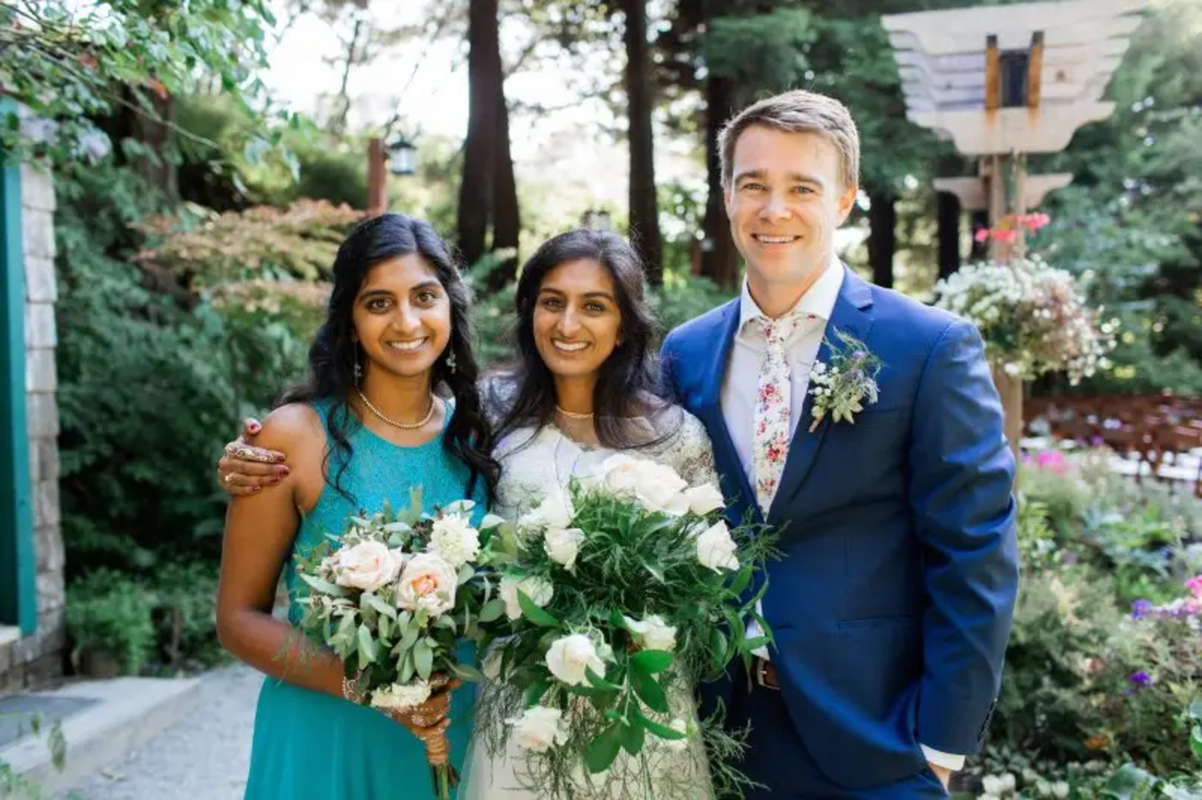 Molika & Brendon wedding flowers by Frangipani Florist, photo 9 of 14