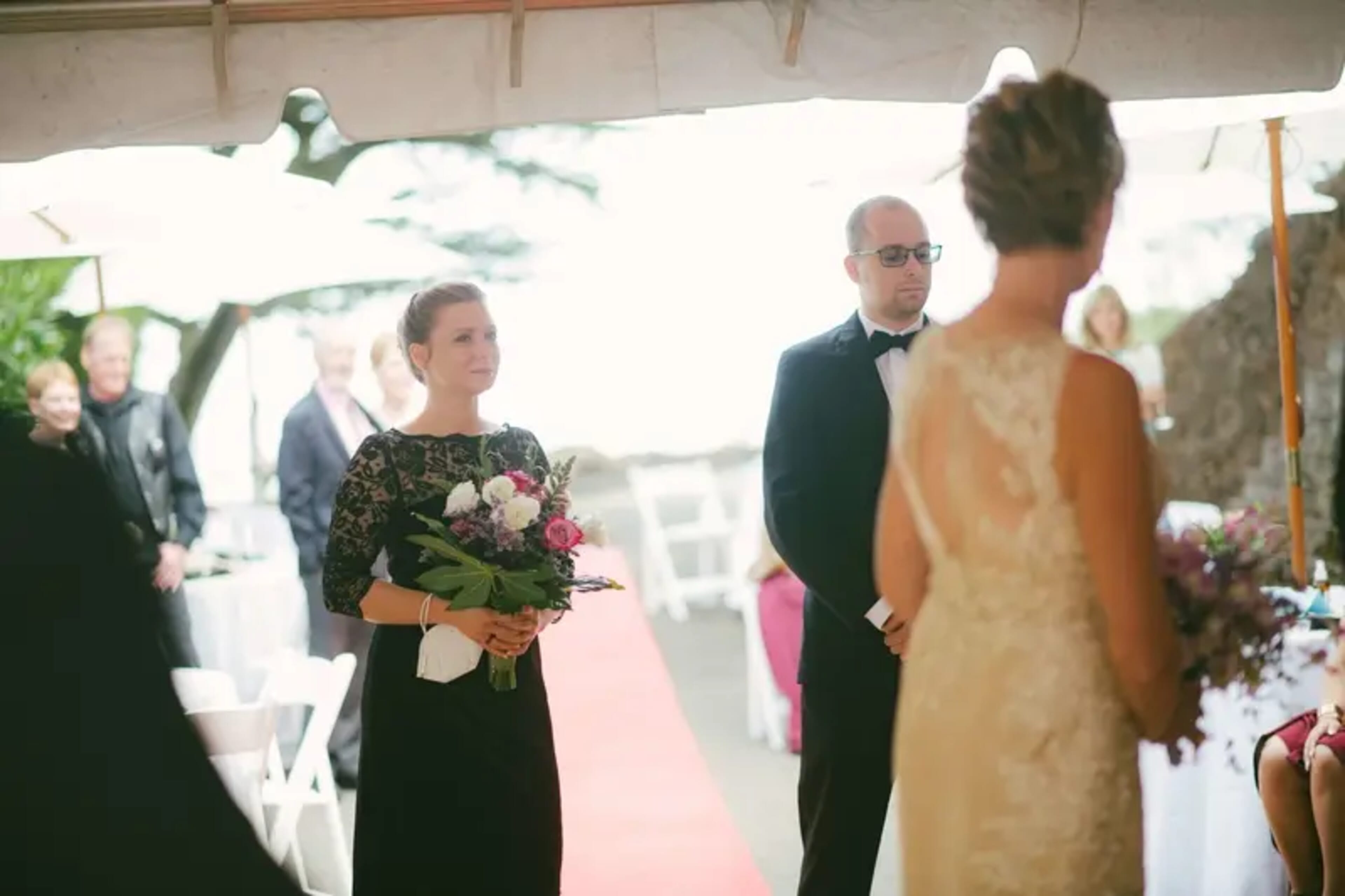 Pam & Michael wedding flowers by Frangipani Florist