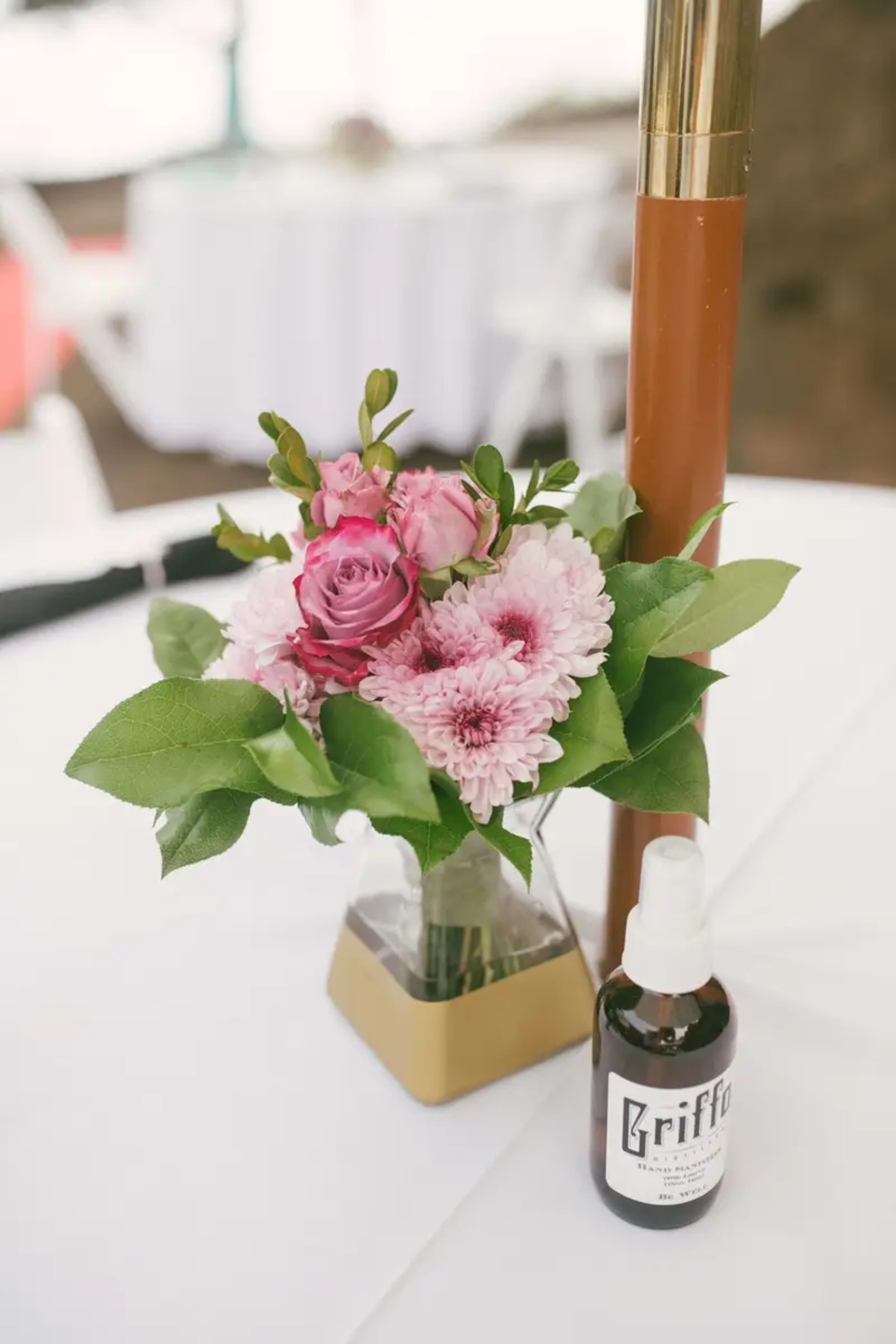 Pam & Michael wedding flowers by Frangipani Florist, photo 9 of 14