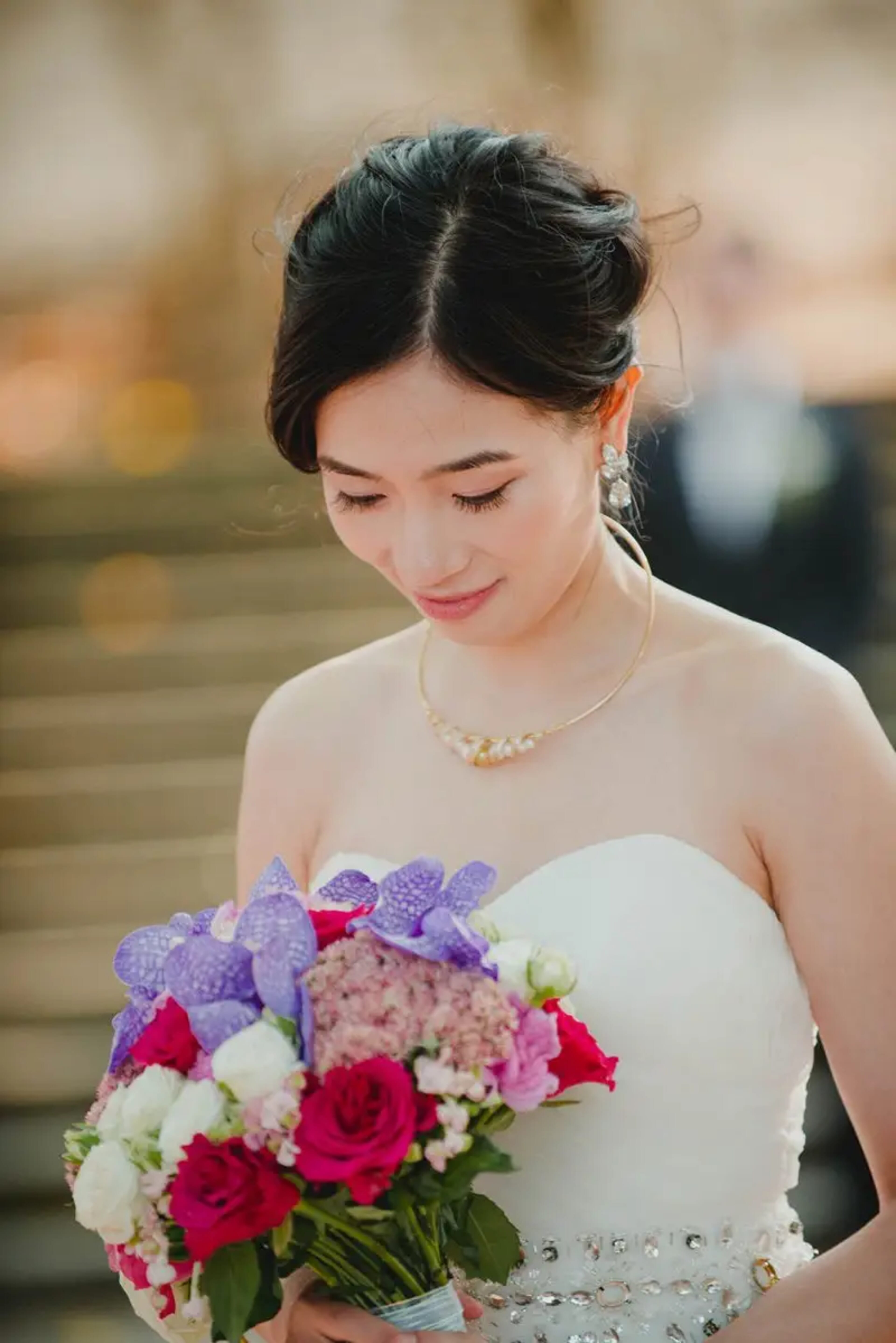 Qiyiung & Robert wedding flowers by Frangipani Florist, photo 3 of 13