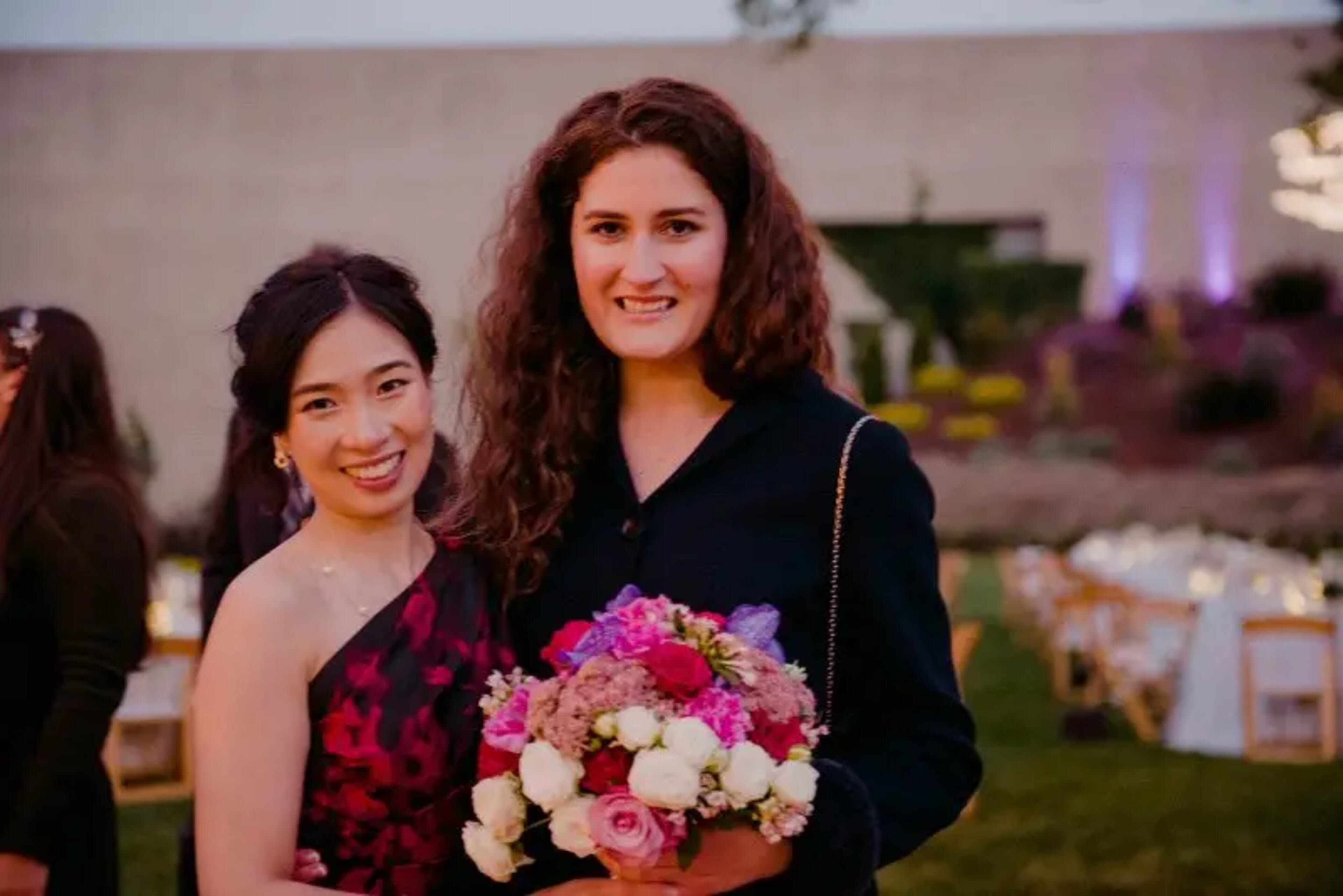 Qiyiung & Robert wedding flowers by Frangipani Florist, photo 9 of 13